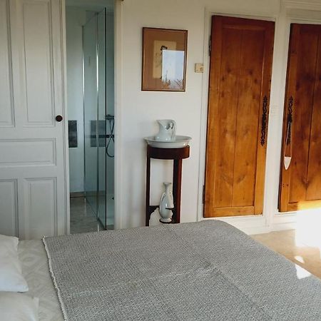 グロワ La Criste Marine Bed & Breakfast エクステリア 写真